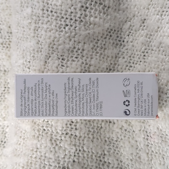 jane iredale Glow Time Highlighter Stick in Eclipse, 7.5g/0.26oz - Picture 6 of 12